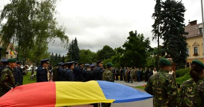 Ziua Drapelului a fost una solemnă la Braşov. FOTOAndrei Paul.