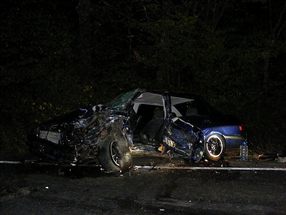 Arad: UPDATE/ Două persoane au ajuns în stare gravă la spital în urma accidentului de azi noapte de pe DN 7