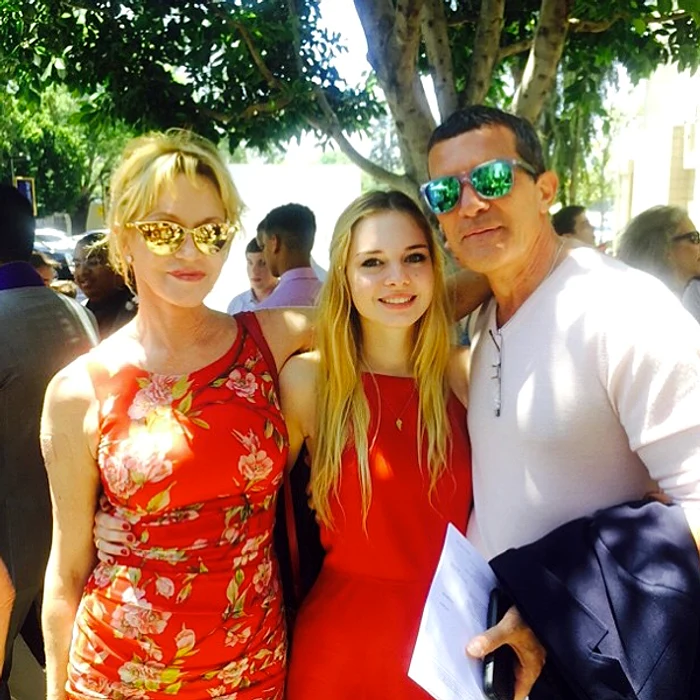 Antonio Banderas (54 de ani) și Melanie Griffith (57 de ani), la absolvirea fiicei lor, Stella Banderas