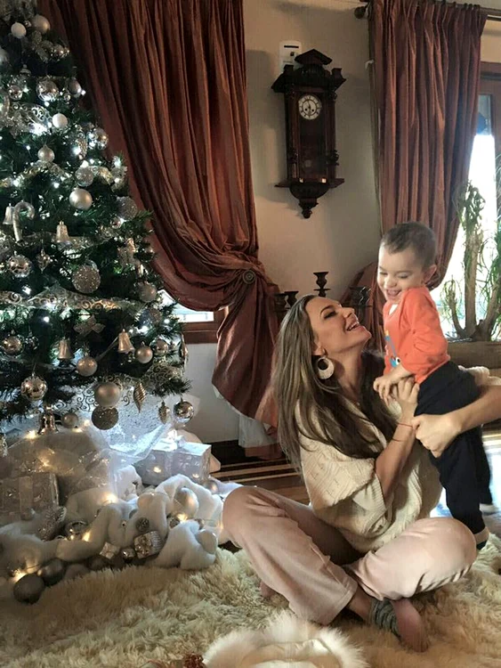 Anna Lesko fiul ei jpeg