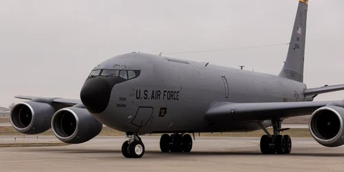 avion realimentare Boeing KC 135 Stratotanker png