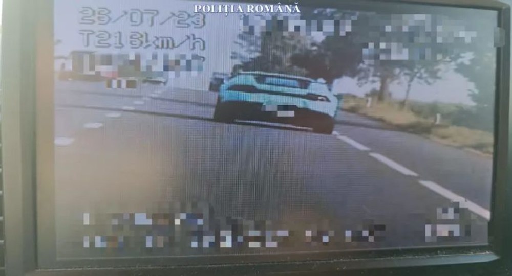Un șofer din Neamț și-a testat Lamborghini-ul pe „șoseaua morții”, cu 216 km/h. Câte luni a rămas pieton