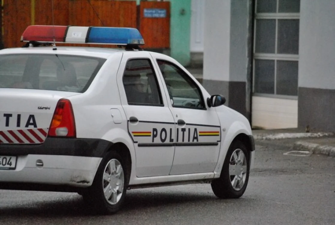 
    O fată de 16 ani, dată dispărută, a fost găsită după o zi, bătută și abandonată pe câmpFoto: Arhivă Click   