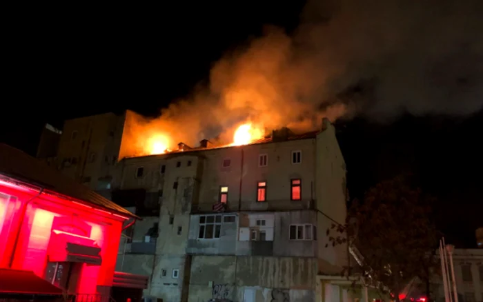 Incendiu la mansardă în zona Miga din Constanţa Sursa ISU Dobrogea