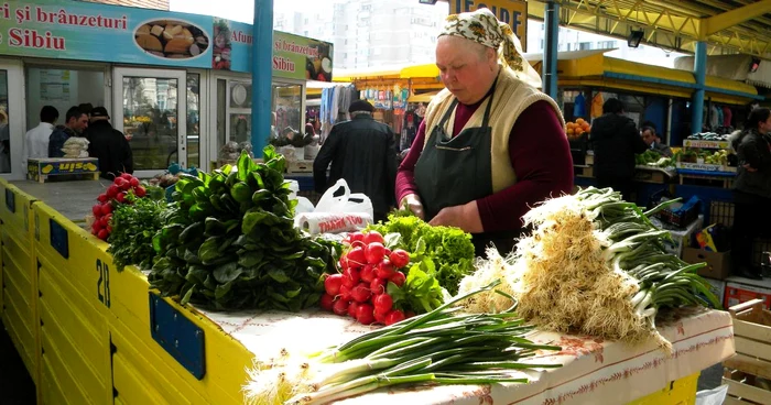 Marfă străină pe tarabe