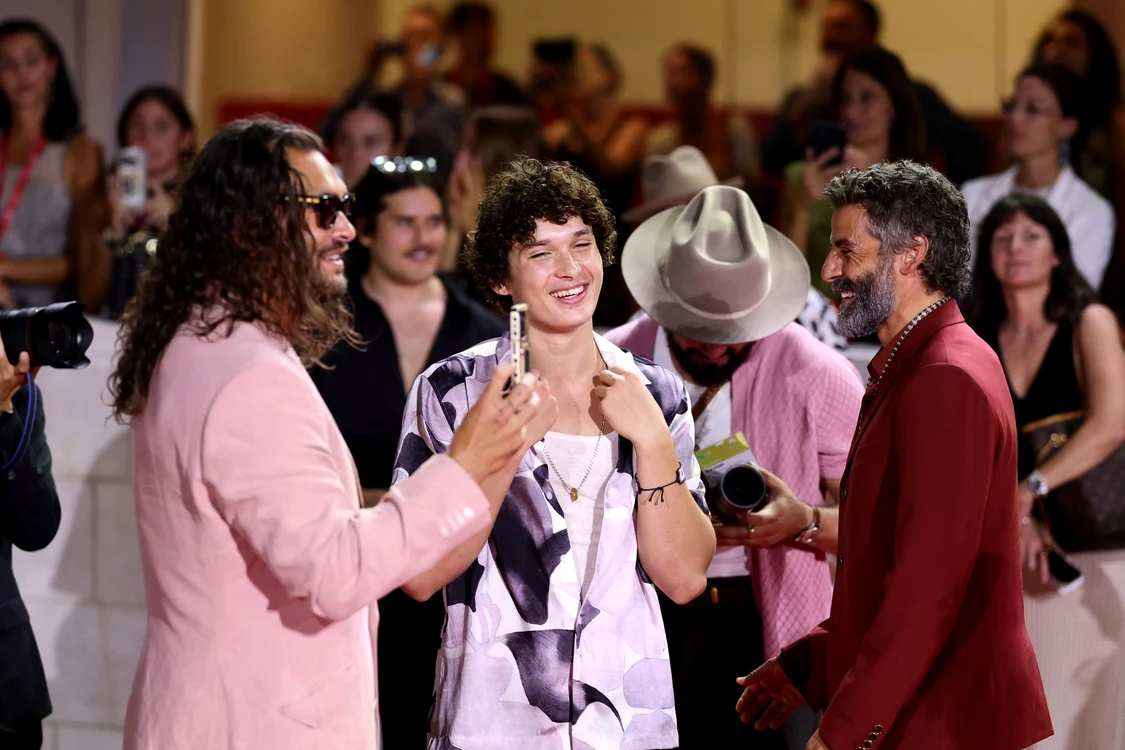 Jason Momoa si fiul sau GettyImages 2233578601 jpg