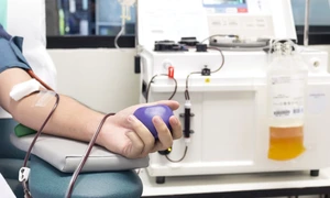 donator plasma shutterstock 414209803 jpeg