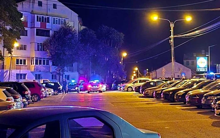 Poliția a intervenit într-un scandal ce a avut loc în Centrul Vechi din Botoșani FOTO Captură Video
