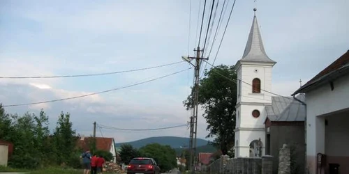 Apele sunt tubluri în liniştitul sat Gărâna