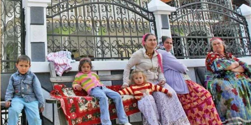 Una din anomaliile actualei legislaţii: ajutoare sociale pentru oameni cu palate  