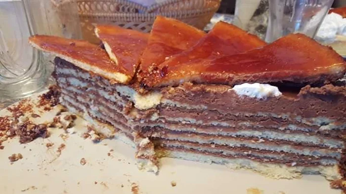 
    Tort Doboș  