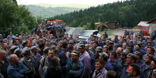 Mineri nemulţumiţi