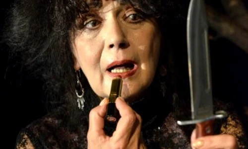 „Teatrul, ca și viața, începe cu respirația” interviu cu Miriam CUIBUS jpeg