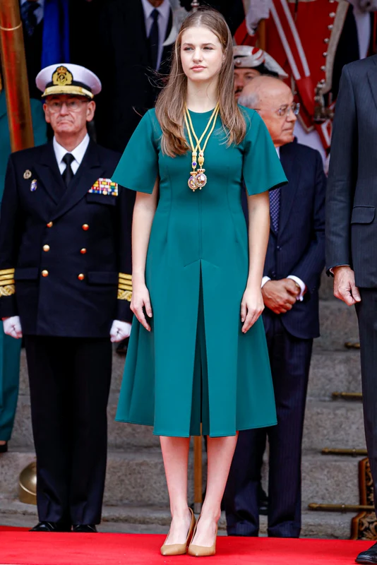 Prințesa Leonor a Spaniei arată ca o adevărată regină modernă