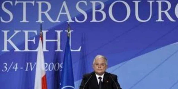 Polonia a ratificat Tratatul de la Lisabona în prezenţa lui Barroso