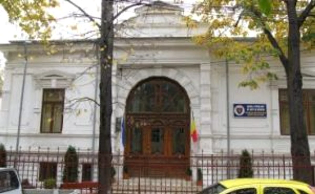Piteşti: Taxe mai mari la  Şcoala Populară de Arte şi Meserii