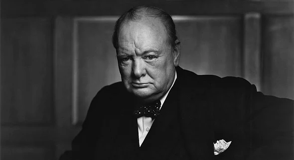 Portretul lui Winston Churchill realizat de Yousuf Karsh. Foto via Wikipedia.org