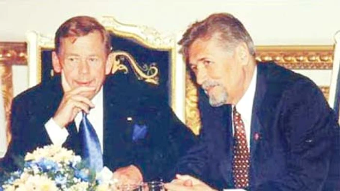 Havel şi Constantinescu, în 2000, la Bucureşti