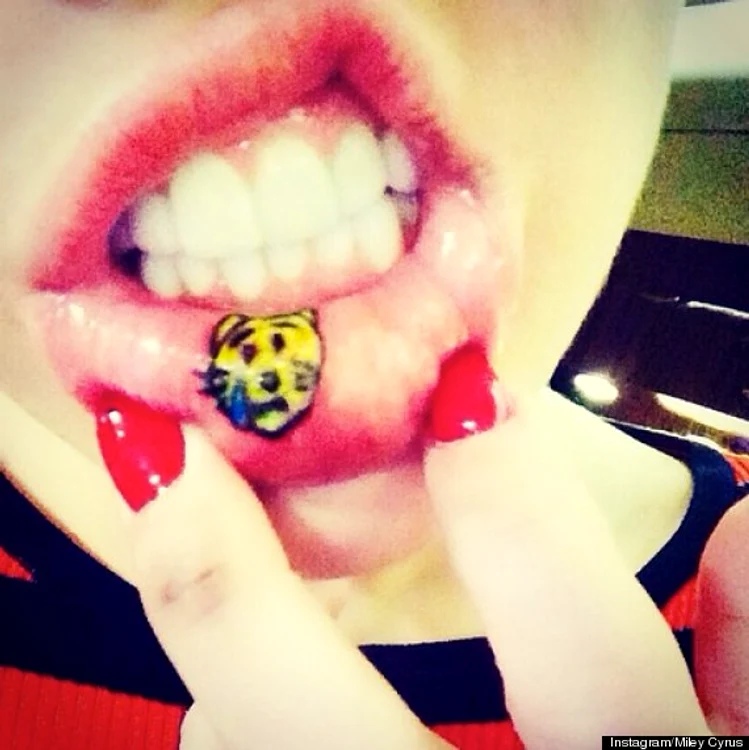 mileyy jpeg