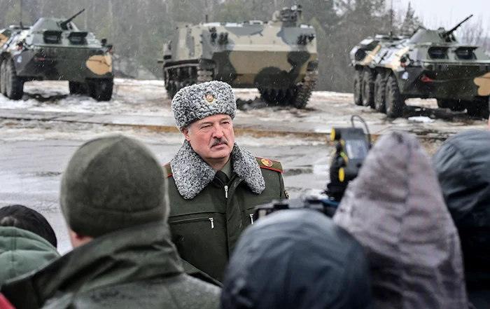 Preşedintele Belarusului  Alexander Lukaşenko aprobă exerciţiile  nucleare de la graniţa cu Ucraina 