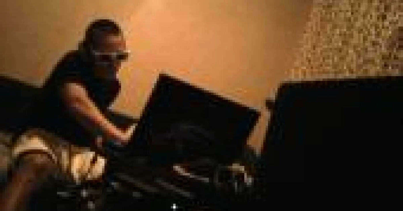 DJ Armand Nisipeanu