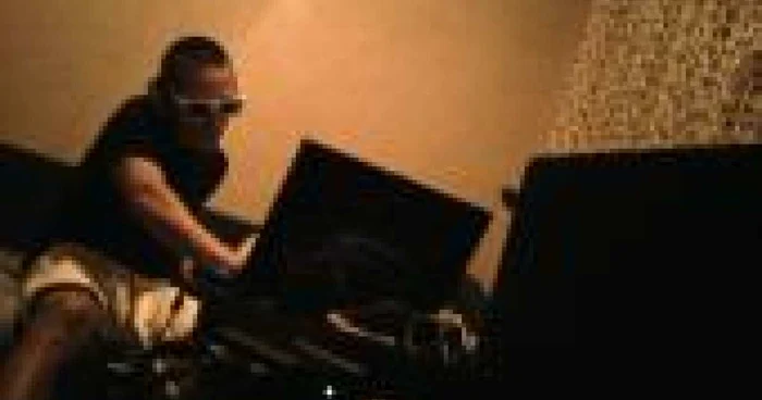 DJ Armand Nisipeanu