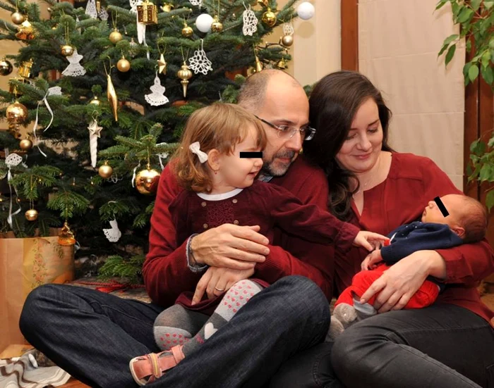 Anul 2015, primul Crăciun în patru a familiei Kelemen: Hunor, Eva, Hanna și Magor