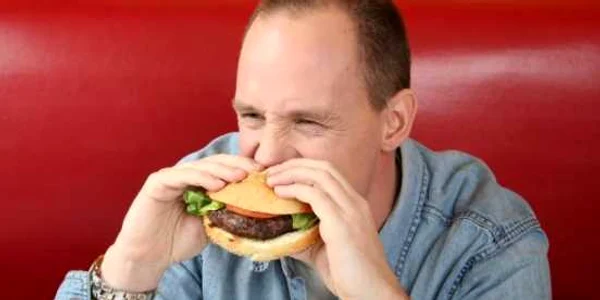 Hamburgerii conţin grăsimi "rele" care afectează membranele neuronilor