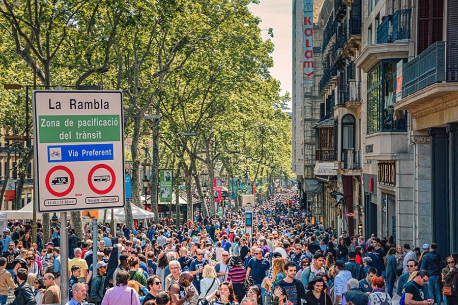 Supraturismul aduce taxe noi în tot mai multe destinații de vacanță populare. Expert: „Se caută foarte mult locurile instagramabile”