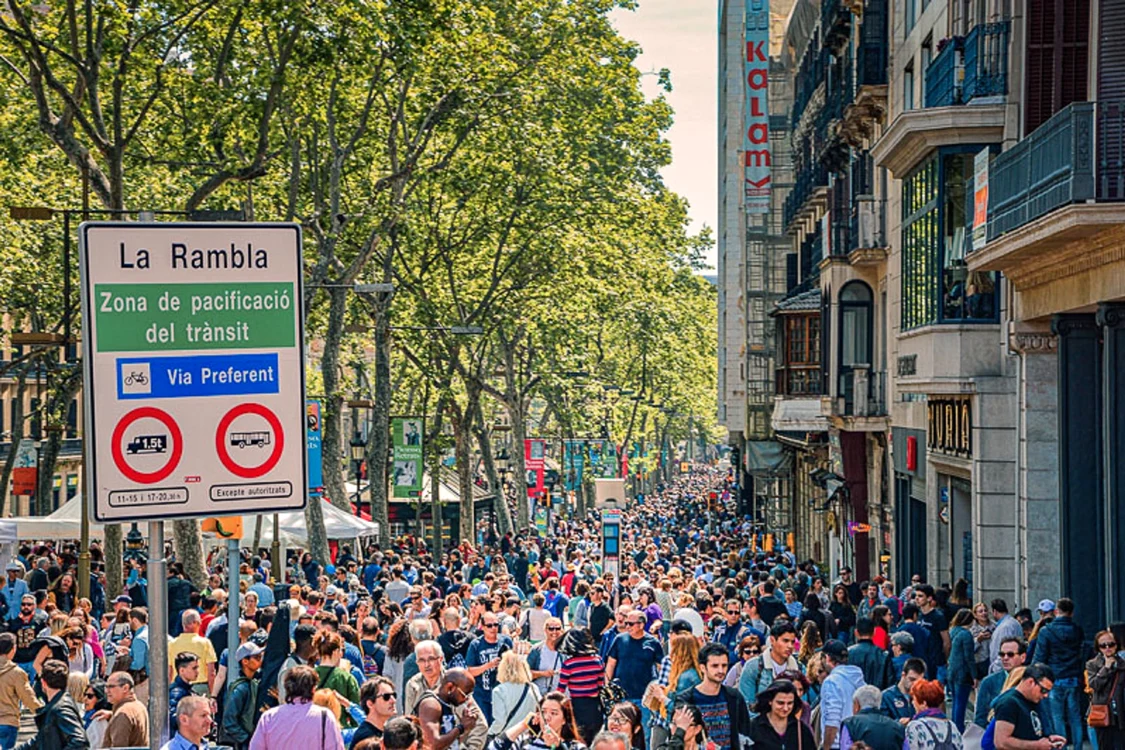Stradă supraaglomerată din Spania - Sursă ourplanetinmylens.com