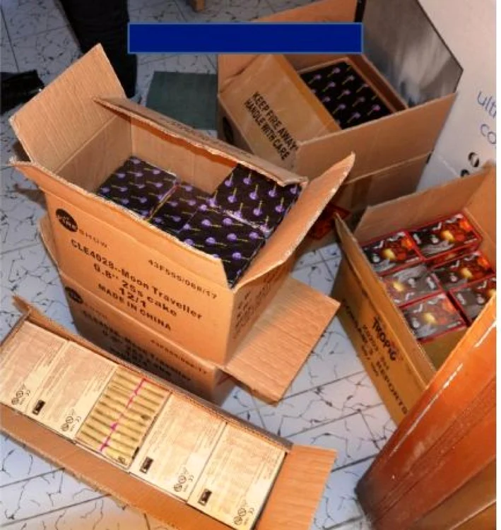 Oamneii legii au conifscat 285 de kilograme de petarde interzise