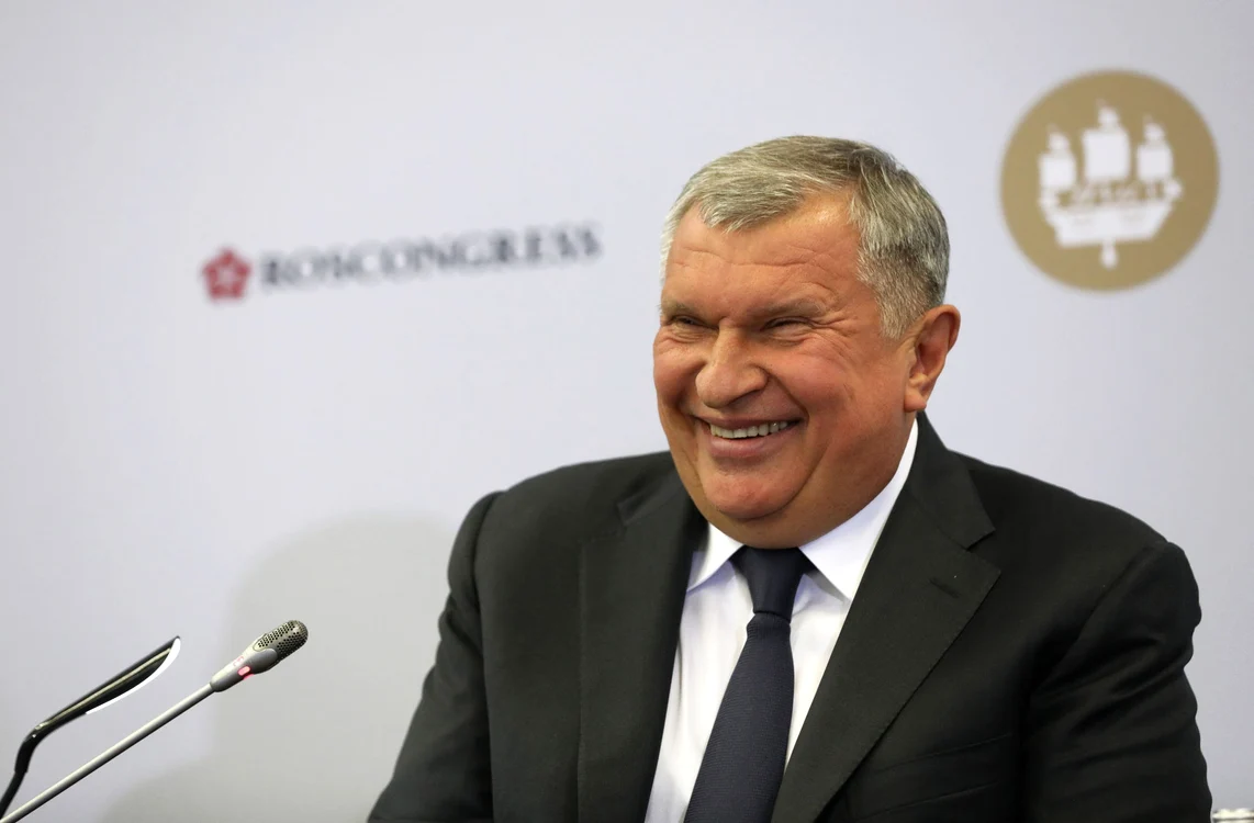 Şeful Rosneft spune că principalele beneficiare ale închiderii Strâmtorii Ormuz sunt companiile SUA