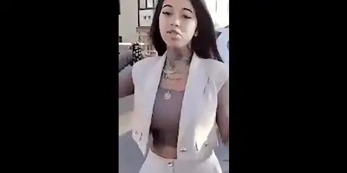 Scandal in trafic #srilankez #scandal #trafic #popestileordeni #bucuresti 4 (1) gif