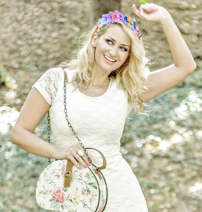 Julia Jianu ia spirulină