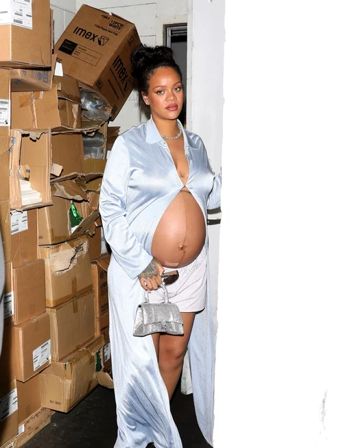 Rihanna, la o ieșire în oraș foto: Profimedia