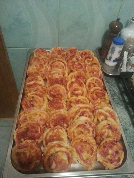 
    Pizza Snacks  