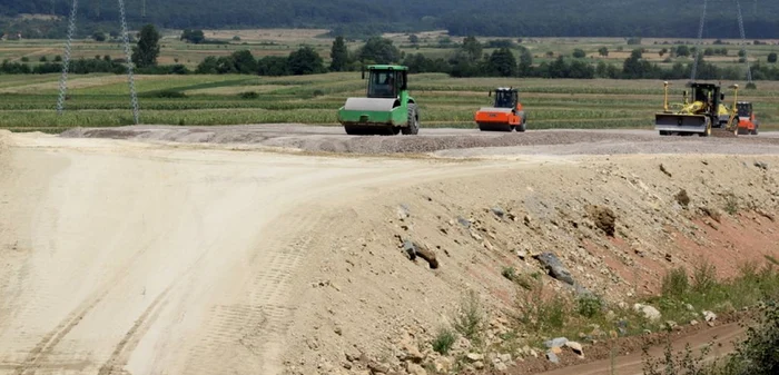 Până la demararea lucrărilor de construcţie, autostrada Sibiu-Piteşti are nevoie de studii de fezabilitate, care întârzie