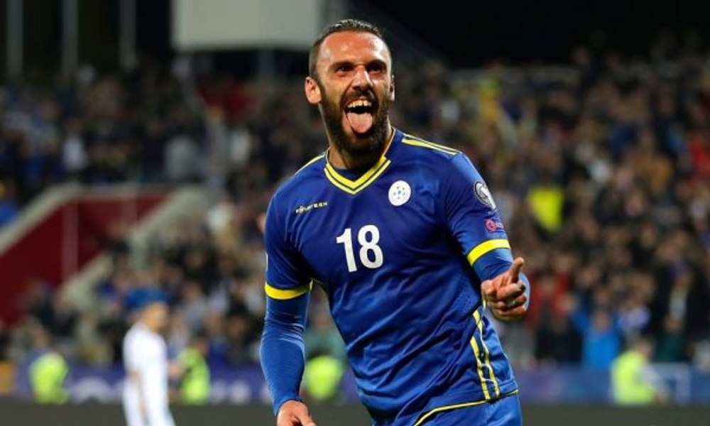 Israelienii, primiți cu ură și ostilitate în Kosovo: Gestul incalificabil al musulmanilor de pe stadion VIDEO