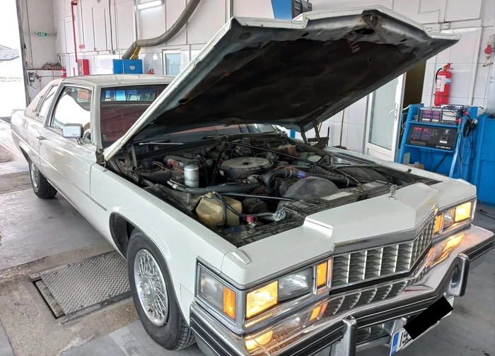 Cadillac Coupe rar vaslui 2 jpg