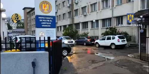 Grup organizat și șantaj (1) mp4 thumbnail png