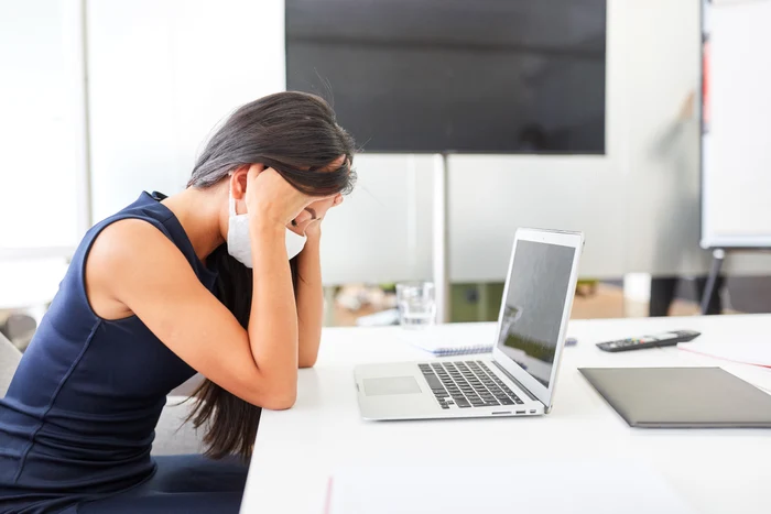 Specialiștii spun că lupta cu boala devine mai dură după ce trece - foto Shutterstock