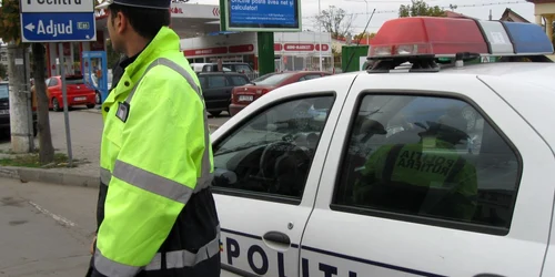 Poliţişti brăileni în acţiune. FOTO: NICOLETA BUTNARU