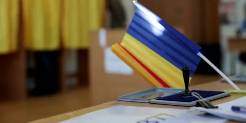Secție de vot - alegeri - stampila FOTO Reuters