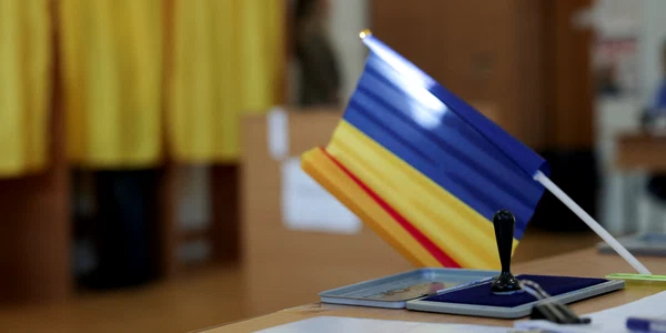 Secție de vot - alegeri - stampila FOTO Reuters