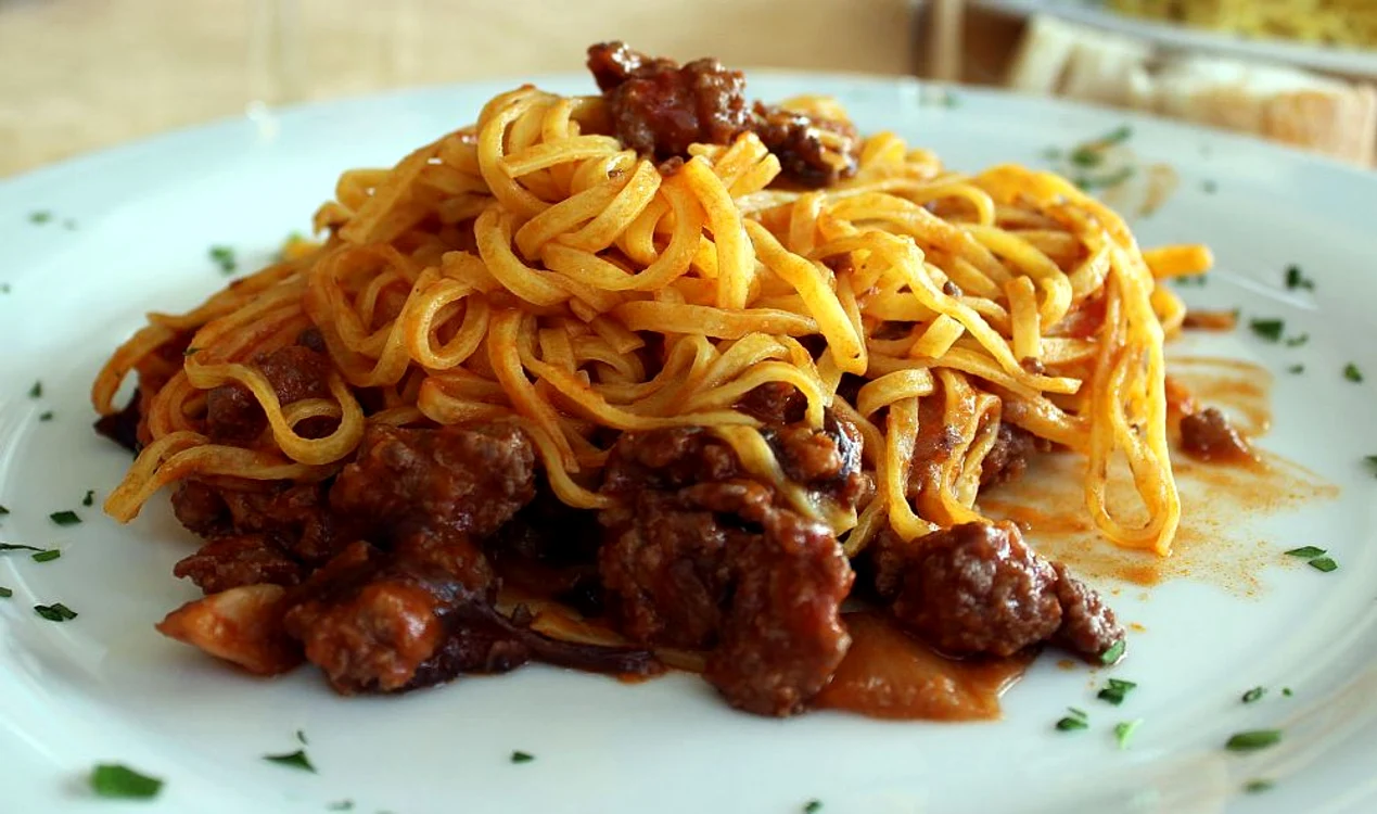 paste carnati sos ciuperci spaghete jpeg