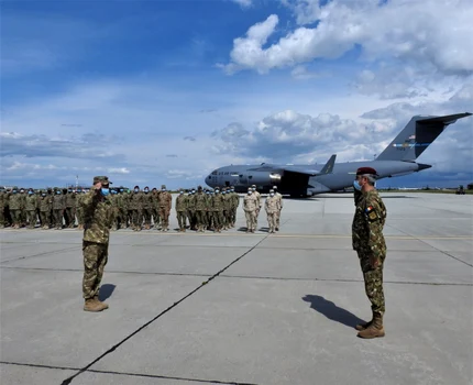 Primii 70 de militari români au revenit sâmbătă din Afganistan. Foto Bianca Neagu/Mapn