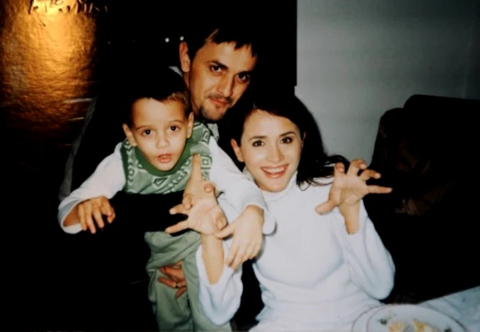 1 madalina manole si fratele ei jpg jpeg