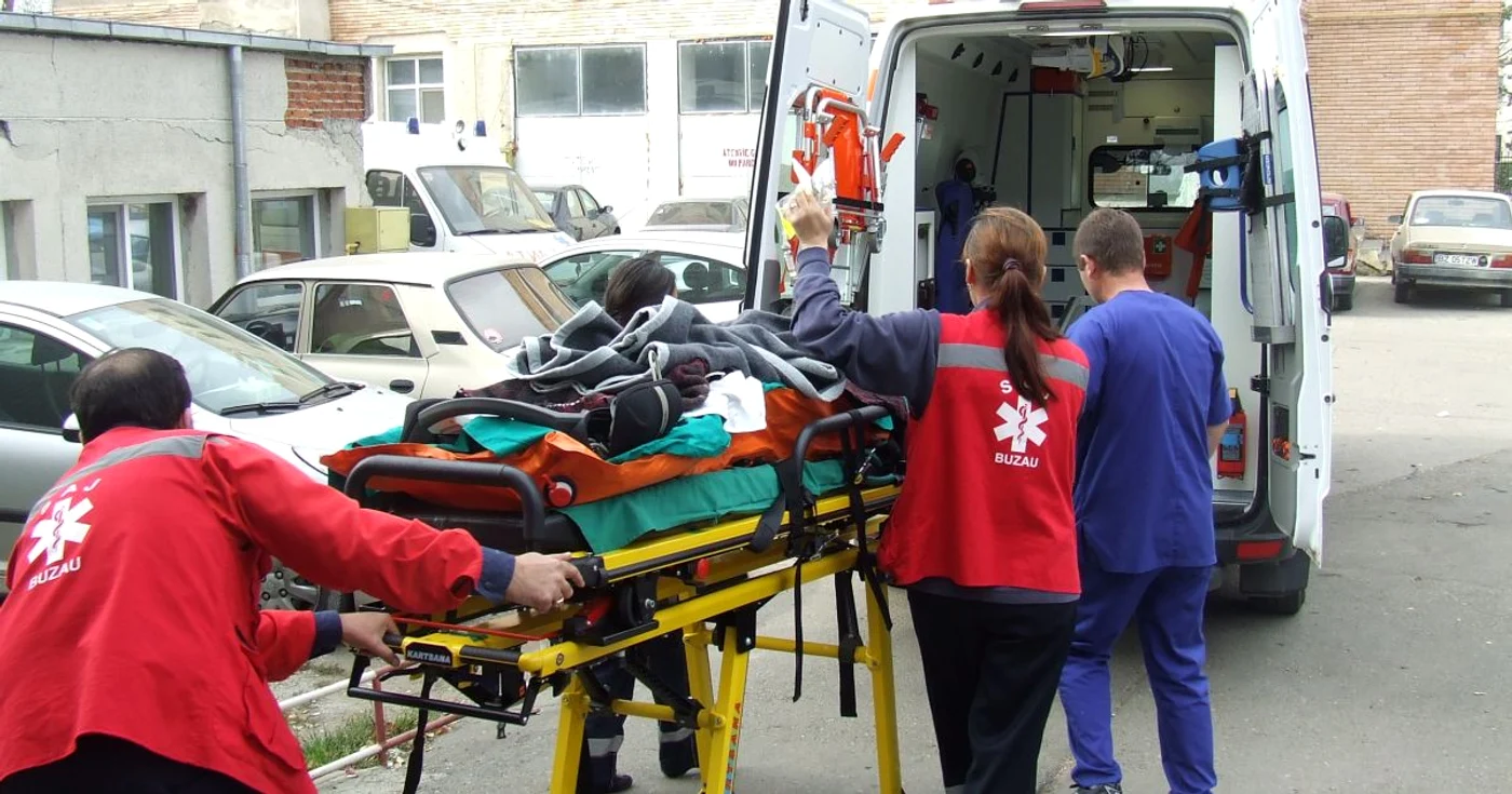 Băiatul a ajuns inconştient la spital