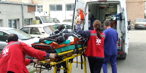 Băiatul a ajuns inconştient la spital