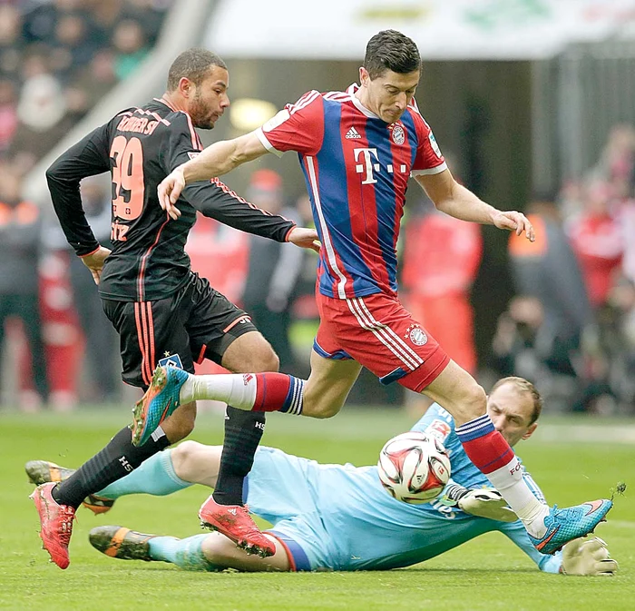 Bayern a câştigat  cu 8-0 ultimul meci  din campionat,  contra lui Hamburg
